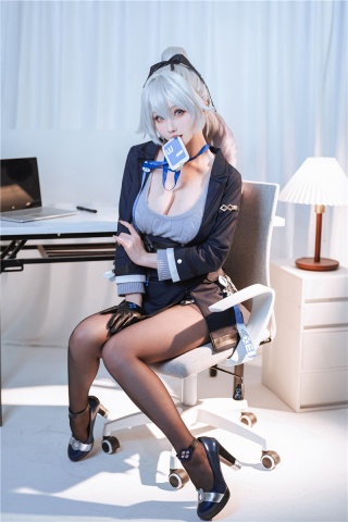 rioko凉凉子 Vol.142 布洛妮娅OL